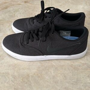 Nike SB canvas lace shoes